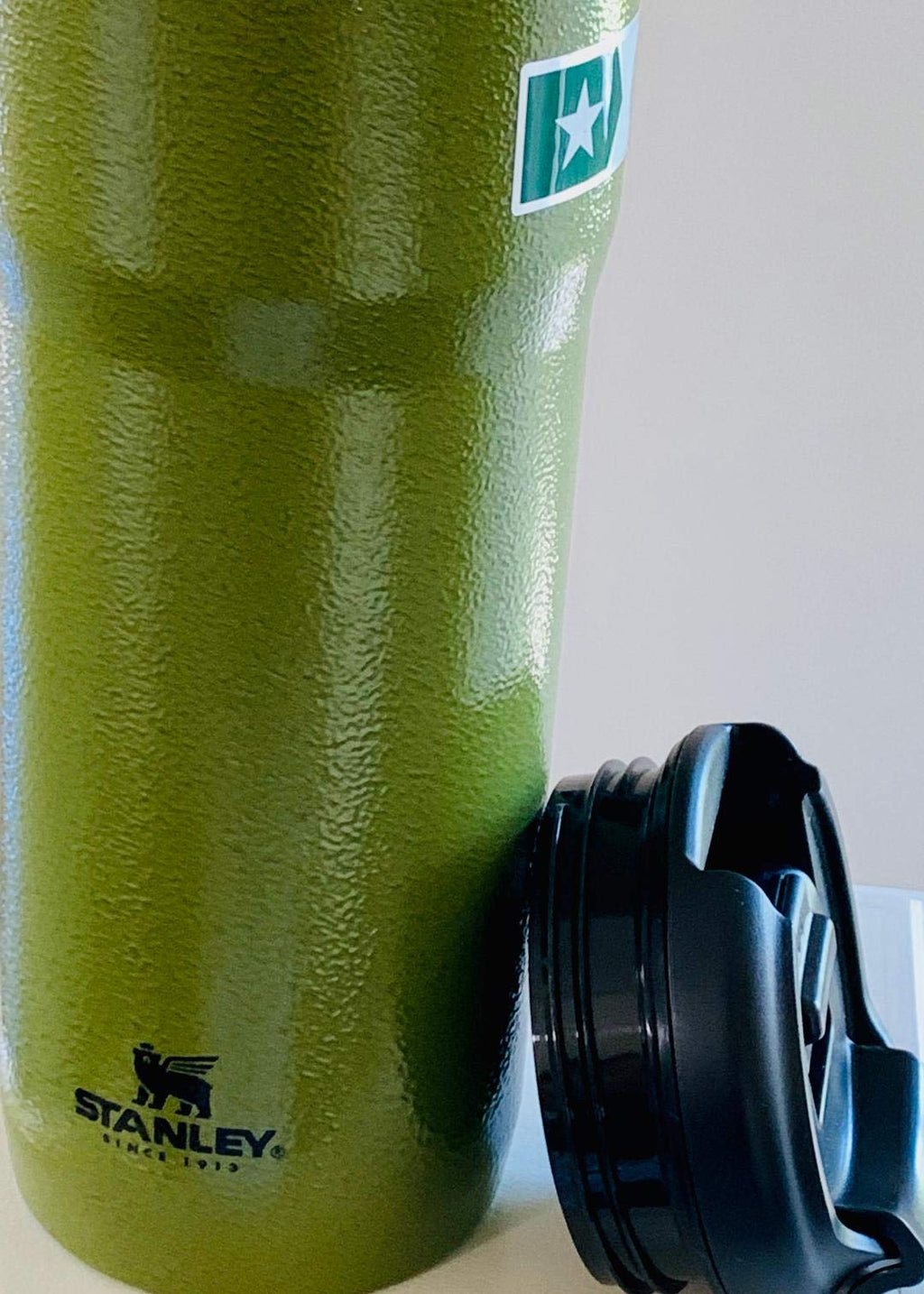 Double Walled Hammered Stainless Steel Tumbler With Handle X8983